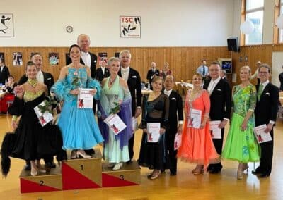 Zwei Tage hochklassiges Tanzen – das waren die Sinsheimer Tanzsporttage beim TSC Sinsheim! Mehrere Paare der Redoute gingen dort erfolgreich an den Start.
