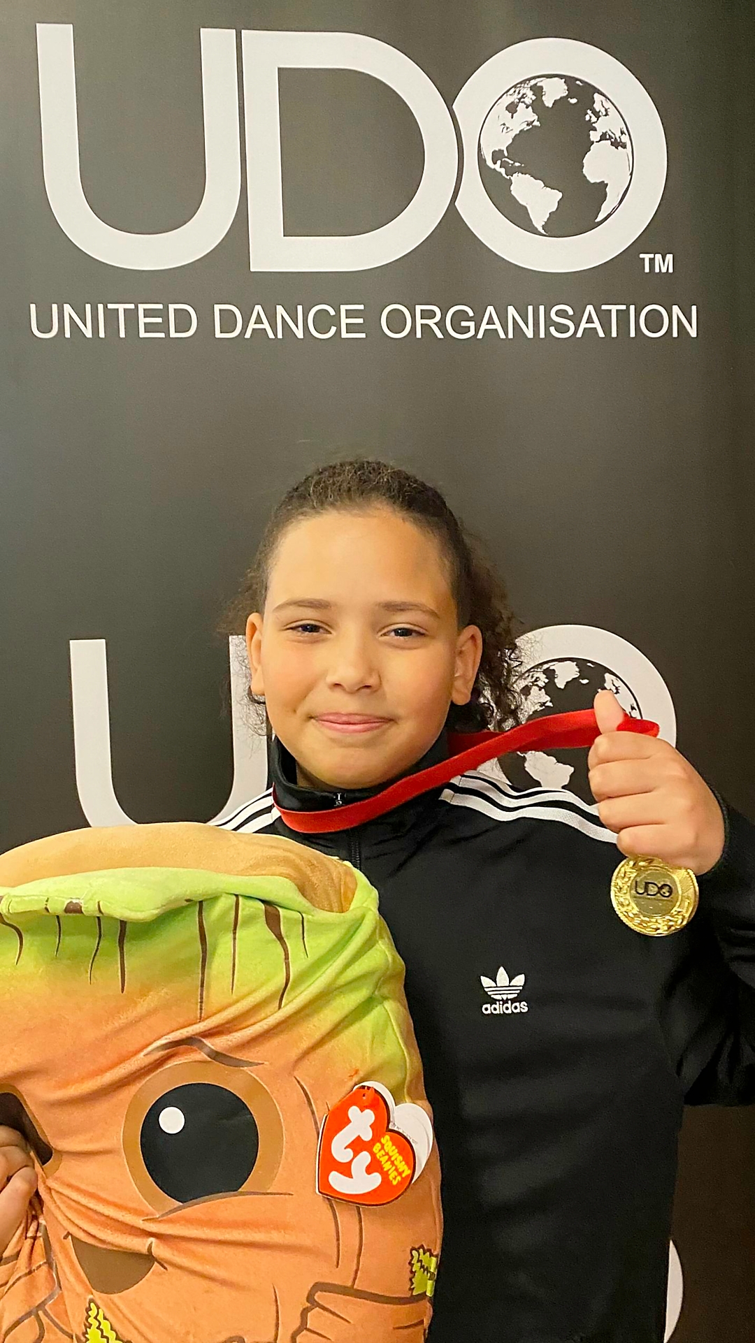 Theo Pinger in der Kategorie Solo U14 Advanced Theo Pinger freut sich unter anderem über seinen 3. Platz in der Kategorie Solo U14 Advanced