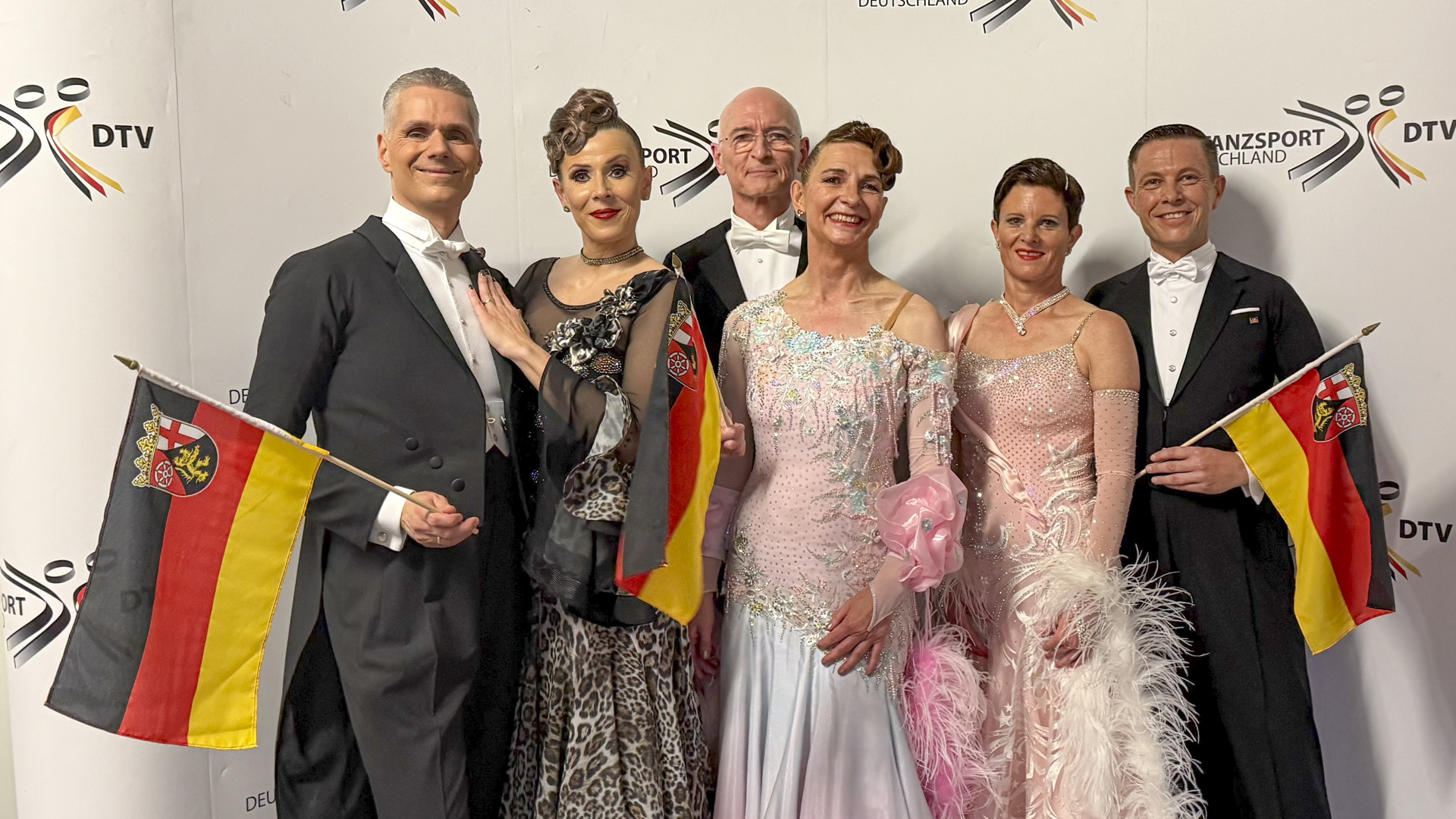 Andrea Frey und Jürgen Diegel (Landesmeister Masters IV S-Klasse) und Anne und Ecki Kahl (Landesmeister Masters III S-Klasse) beim Bundesmannschaftspokal 2025