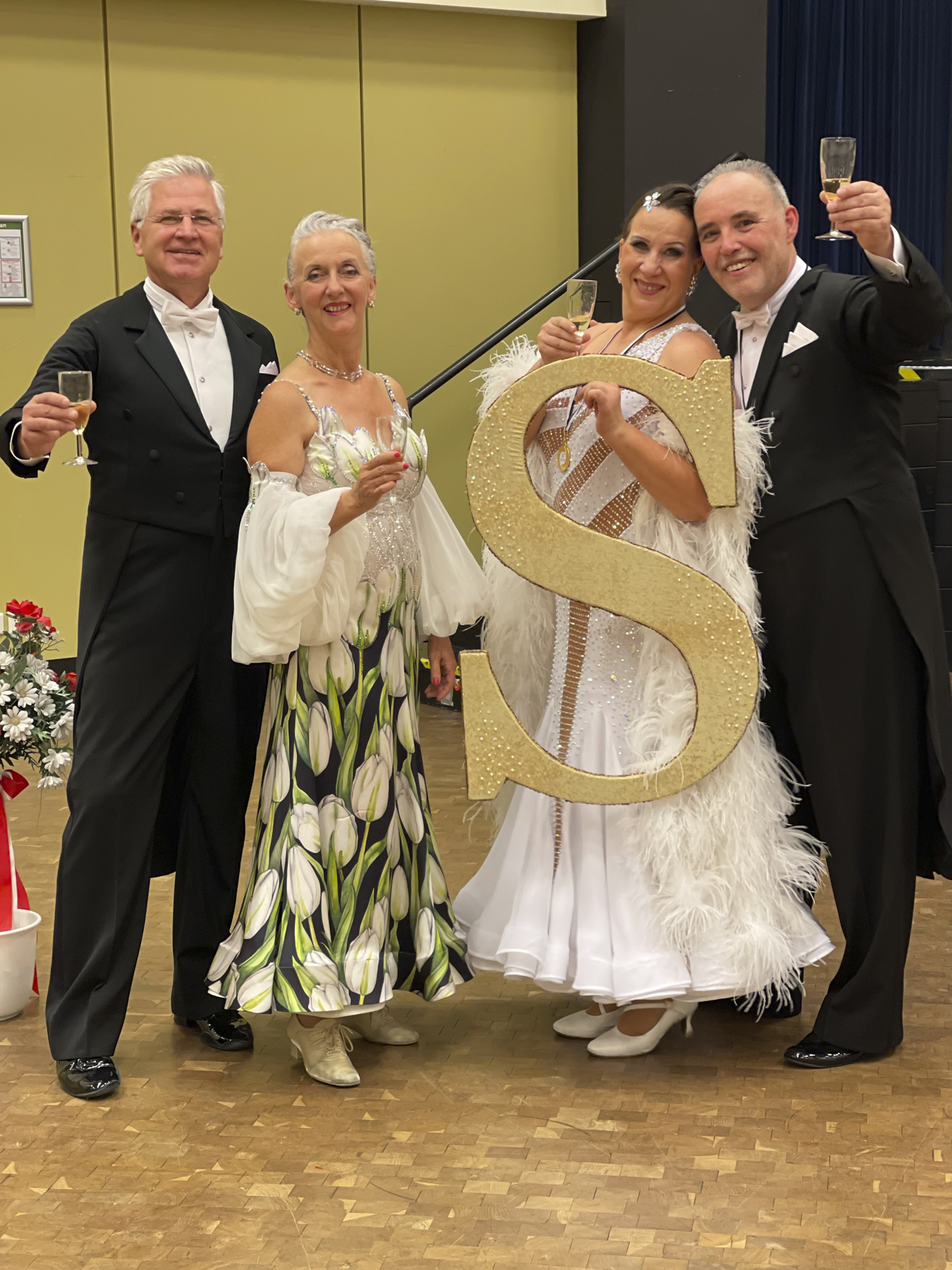 Iris Flerus und Dieter Assenmacher haben bei den Manhattan Dance Days in Frankfurt den Aufstieg in die höchste deutsche Tanzklasse geschafft