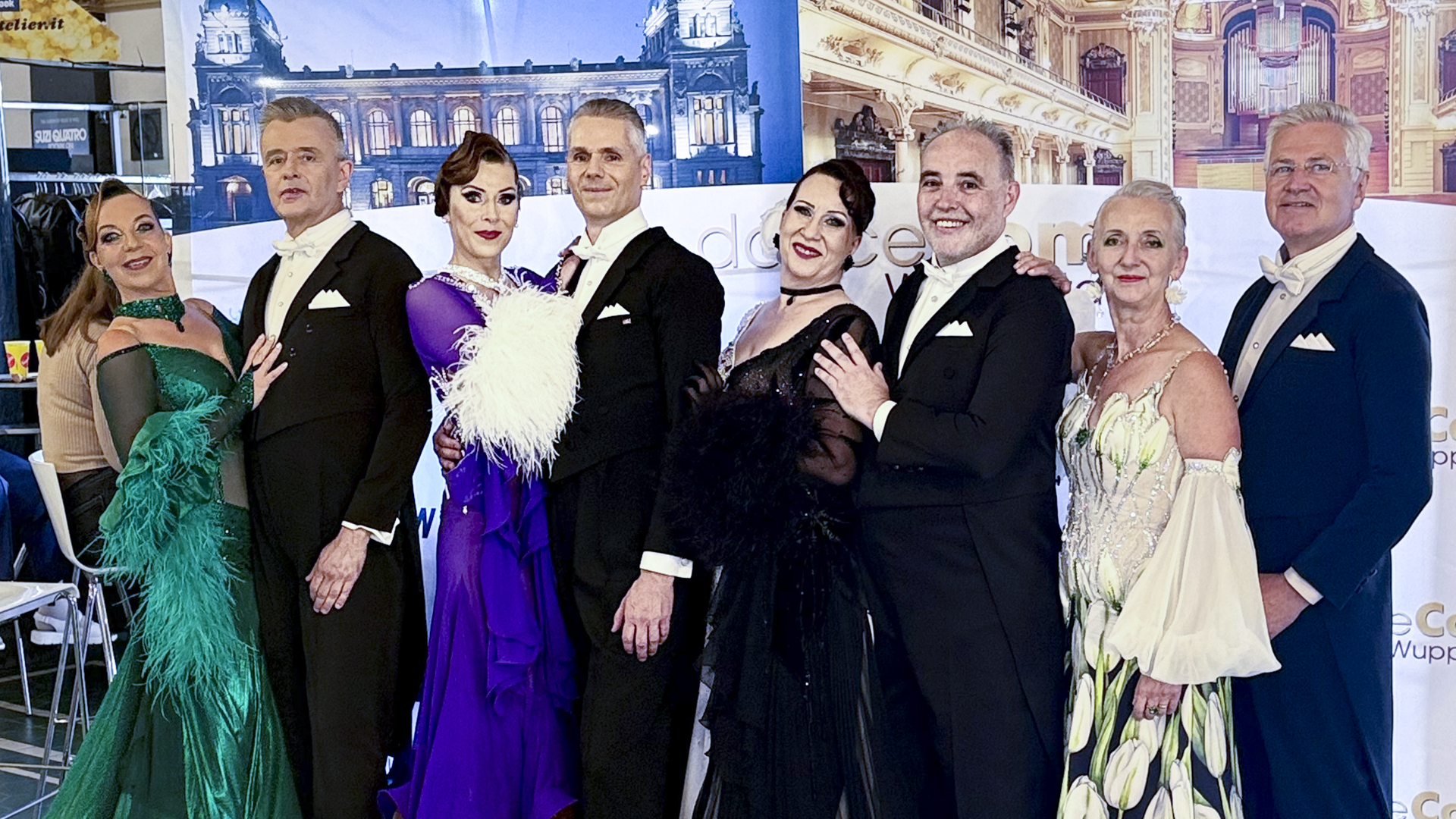 Gabriele und Markus Sch&auml;fer, Heike und Andreas Wicht, Brigitte und ThomasHergenr&ouml;ther und Anne und Eckehard Kahl beim DanceComb 2026 in Wuppertal