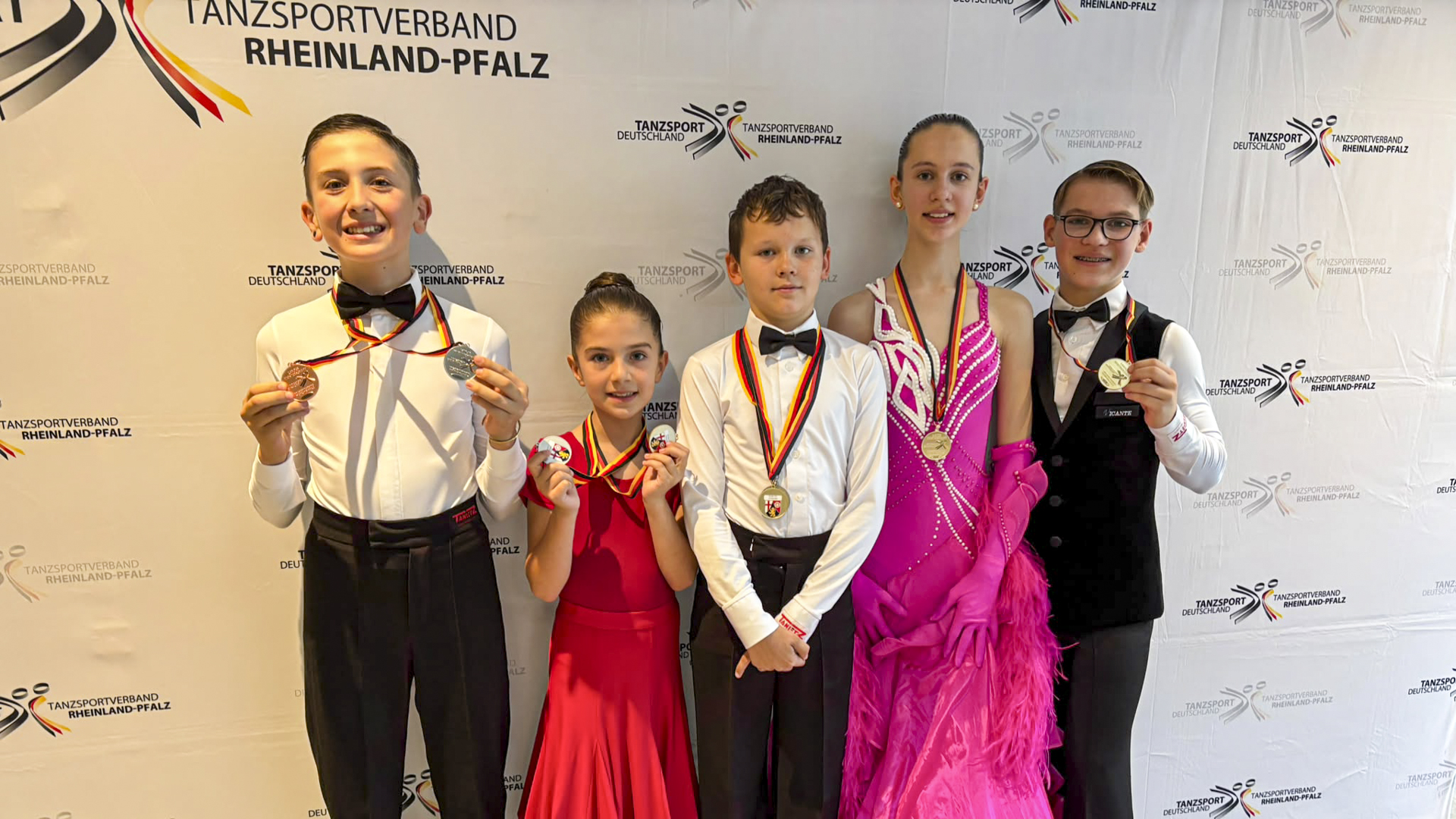 Marlene und Jan-Eric, Sophia und Maximilian und Alexander Siegerfoto Marlene und Jan-Eric, Sophia und Maximilian und Alexander